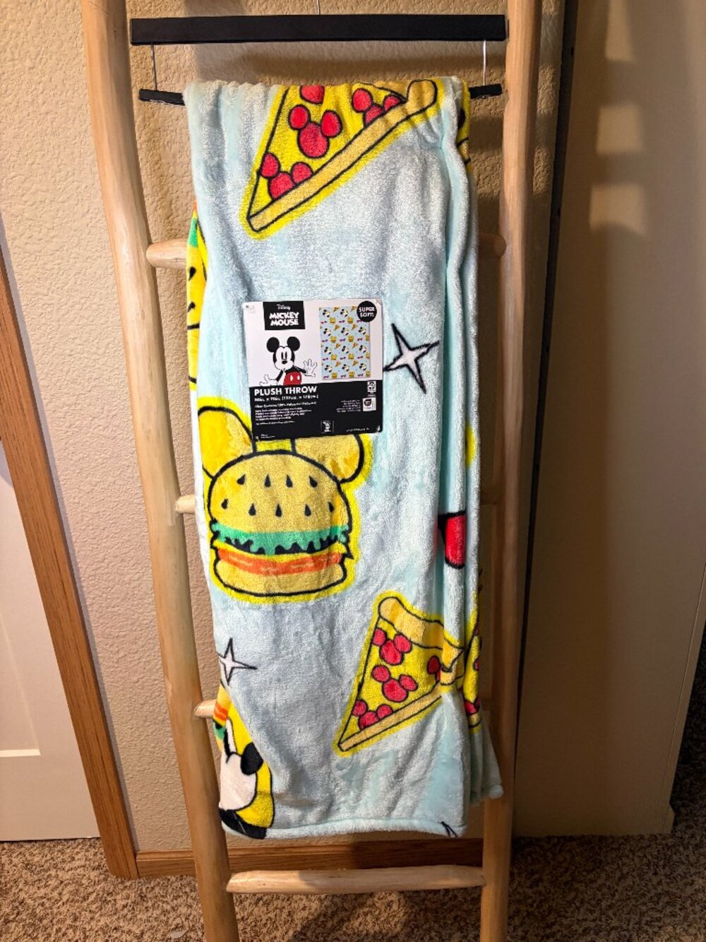 Disney Mickey Mouse Pizza Burger Food Plush Throw Blanket 50x70 Blue NWT